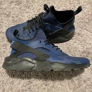 Nike Air Huarache Ultra - Size 11